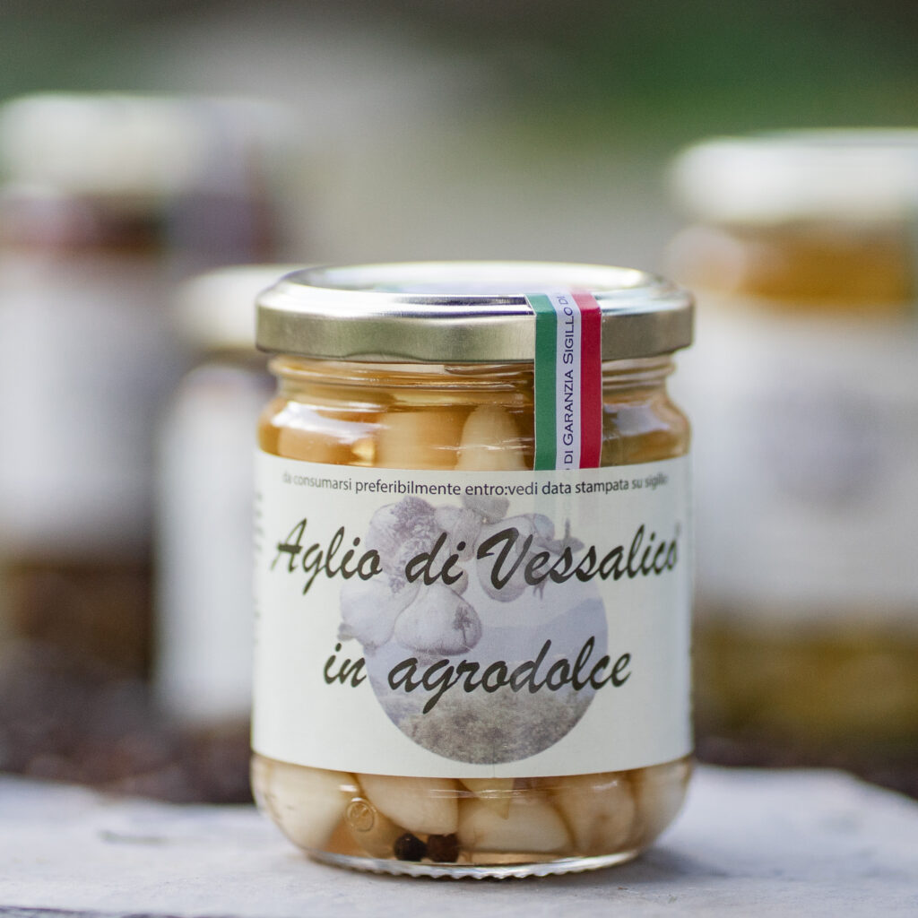 Spicchi di aglio in agrodolce